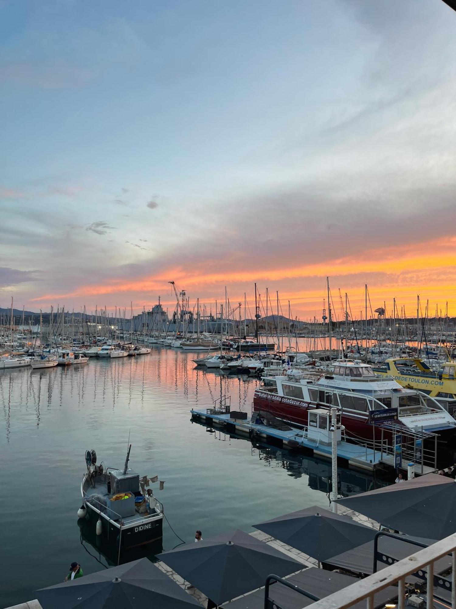 Апартаменти Marinca Du Port De Тулон Екстер'єр фото